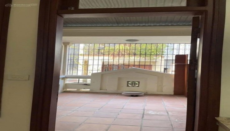 Cho thuê nhà ngõ ô tô 21 Lê Văn Lương, 4 tầng, 50m2, 4 ngủ, 15tr - KD online, VP, ở gia đình, nhóm